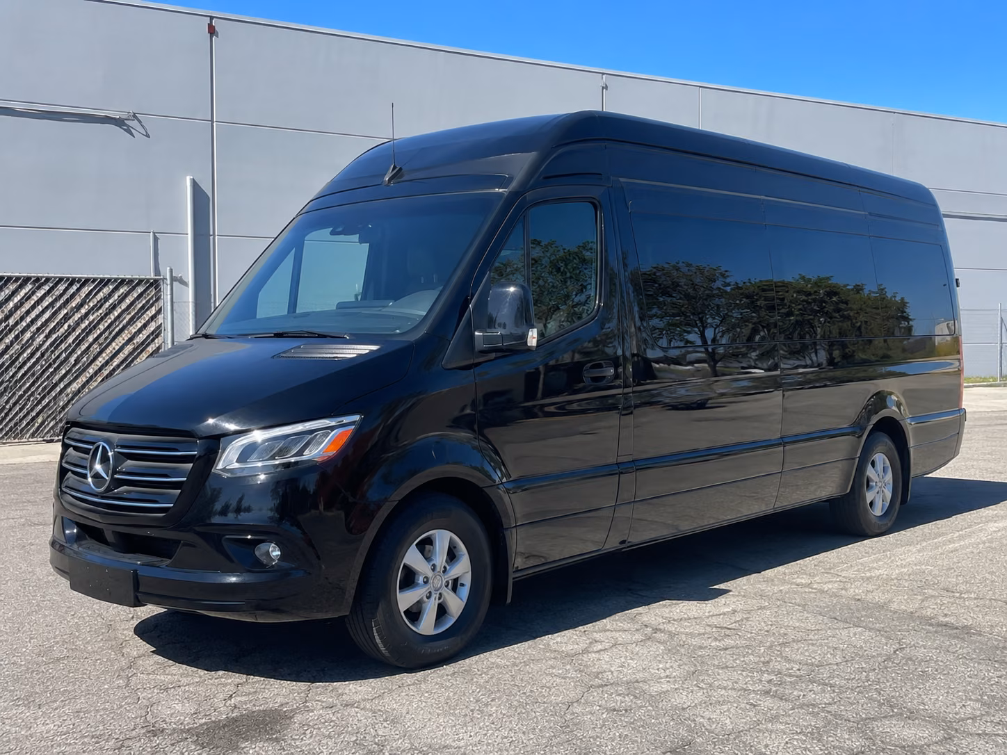 18 passenger sprinter van